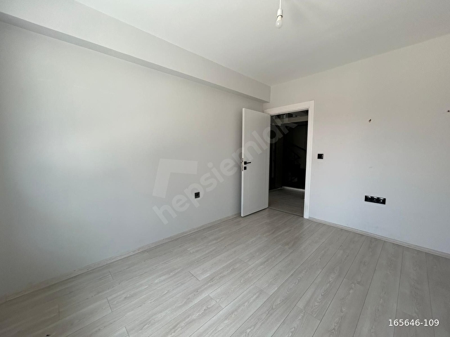 ESENTEPE MAH. YEŞİL MEYDAN CAD. YAKINI İSKANLI SATILIK 2+1 DAİRE - Görsel 18