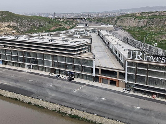 MEGA ŞAŞMAZDA GİRİŞ KATINDA SATILIK DÜKKAN