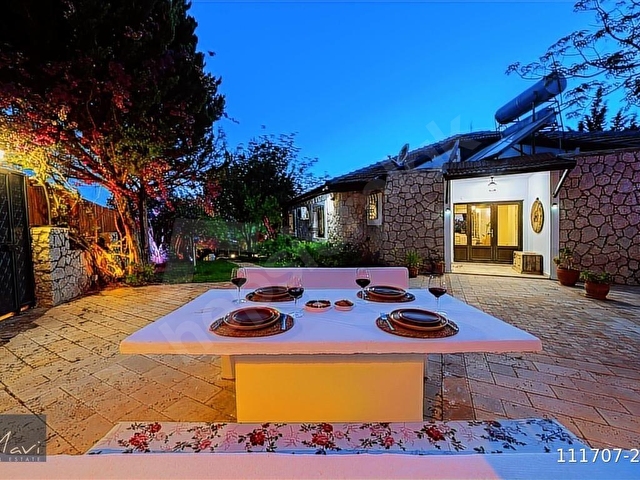 Patarada 4 yatak odalı, geniş, mahrem özel tasarım villa - Görsel 18