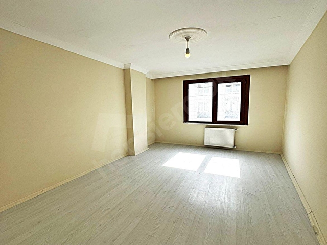 ACİL SATILIK 3+1 145M2 METROBÜSE YAKIN TERTEMİZ FIRSAT DAİRE !! - Görsel 3