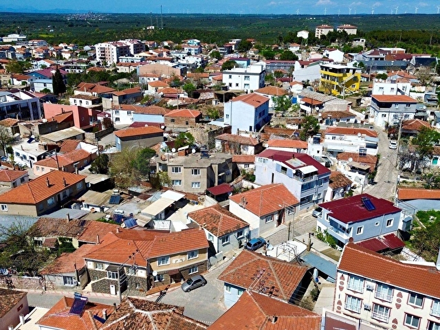 BOZCAADAYA YAKIN KONUMDA GEYİKLİ MERKEZDE SATILIK MÜSTAKİL EV - Görsel 16