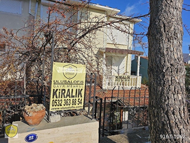 Seferihisar Akarca Yenisu Evlerinde Bakımlı Kiralık 4+1 Villa