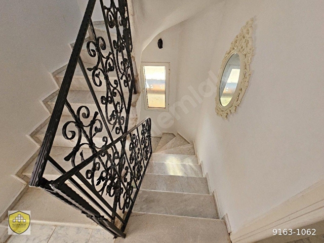 Seferihisar Akarca Yenisu Evlerinde Bakımlı Kiralık 4+1 Villa - Görsel 19