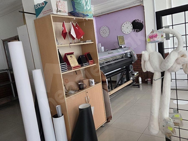 130 mt kıralık genıs Dukkan. Dolmus otobüs Guzergahı.yaya ayak - Görsel 5
