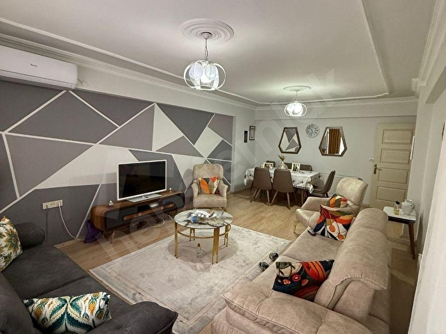 ŞEHİR MERKEZİNDE ÖZENLE YAPILMIŞ 3+1 130 M2 AYRI MUTFAKLI DAİRE