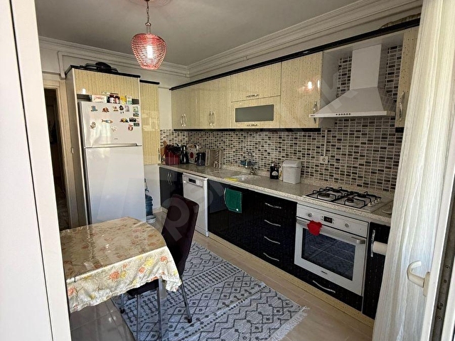 ŞEHİR MERKEZİNDE ÖZENLE YAPILMIŞ 3+1 130 M2 AYRI MUTFAKLI DAİRE - Görsel 15