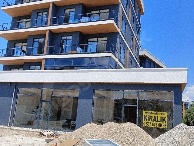 Market, Manav, Şarküteri Vb İçin Geniş Kiralık Dükkan - Görsel 13