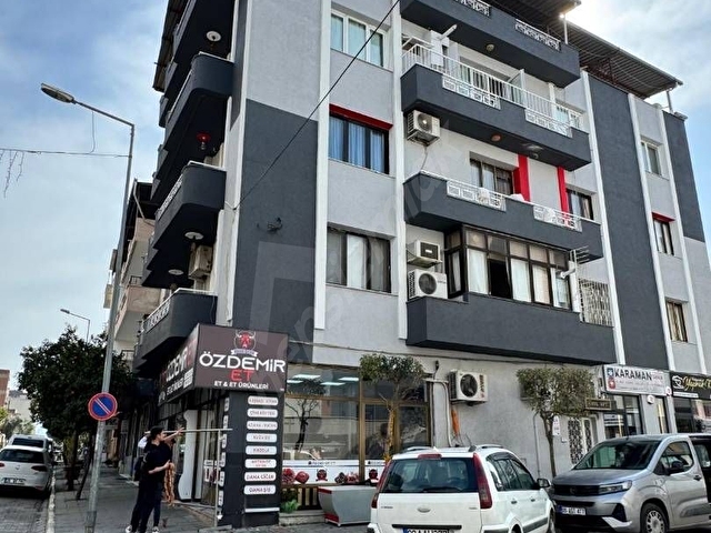 AYDIN ÇİNE ŞEVKETİYE MAHALLESİ ÇARŞI MERKEZİNDE KÖŞE BAŞI SATILIK 4+1 DAİRE