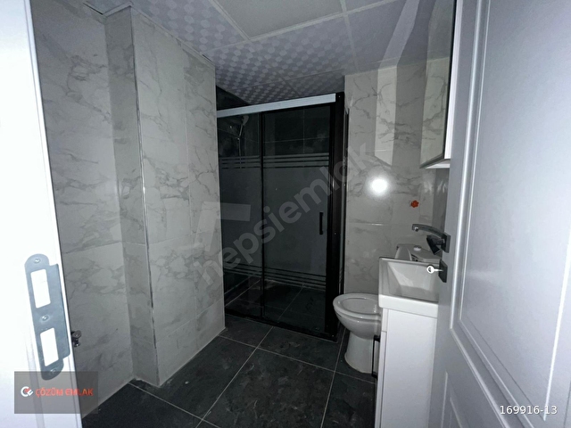 ÇÖZÜM EMLAKTAN MURADİYEDE SIFIR 1+1 ARA KAT KİRALIK DAİRE - Görsel 22