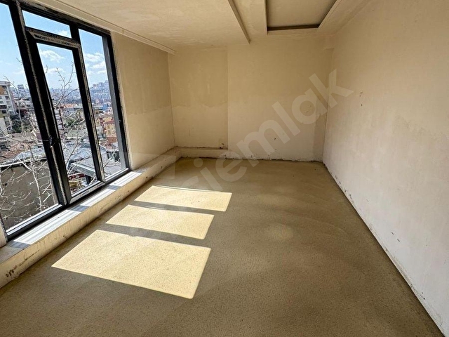 EYÜPSULTAN GÜZELTEPE’DE KOT 1 2+1 DAİRE – UYGUN FİYATLI YATIRIM FIRSATI!