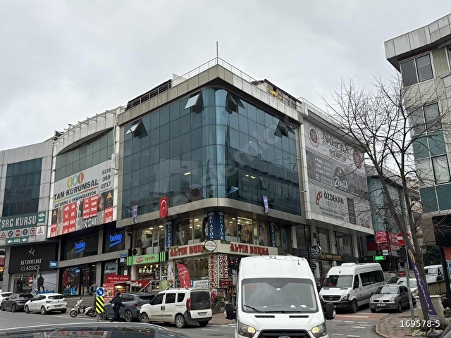 ÇAVUŞBAŞI CADDESİNE CEPHELİ 3+1 125 M2 KİRALIK PLAZA KATI