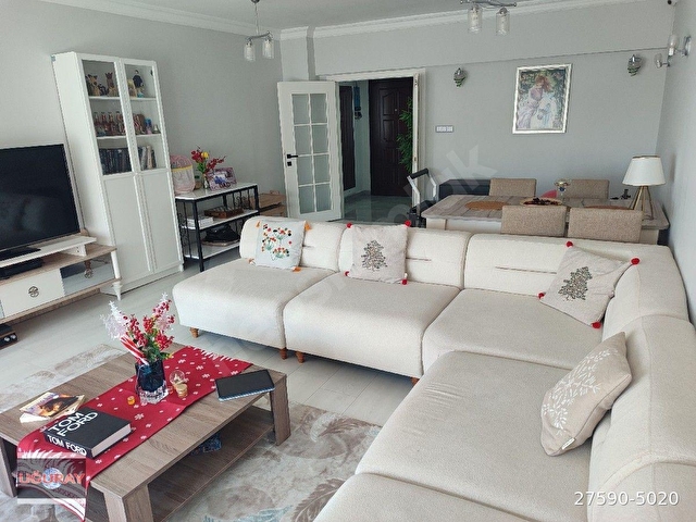 UĞURAYDAN SİTEDE 145M2 GÜNEŞ CEPHELİ 3+1 MERKEZİ LÜKS YAPILI FIRSAT DAİRESİ - Görsel 12