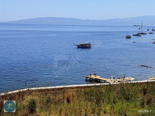 Bodrum Bağla Denize Sıfır,Özel Plajlı Satılık 4+1 Lüks Villa