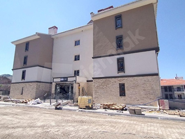 DİNKÇİLER TOKİ DE SATILIK 2+1 GÜZEL MANZARALI ARA KAT DAİRE