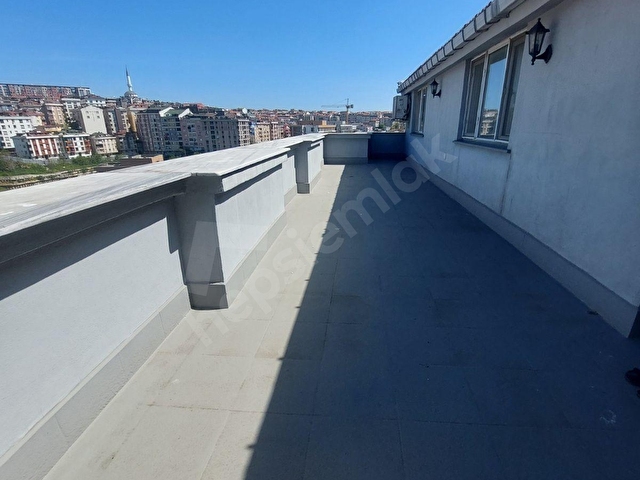 RAMİ YENİ MAHALLEDE ASANSÖRLÜ OTOPARKLI MANZARALI DUBLEKS DAİRE - Görsel 19