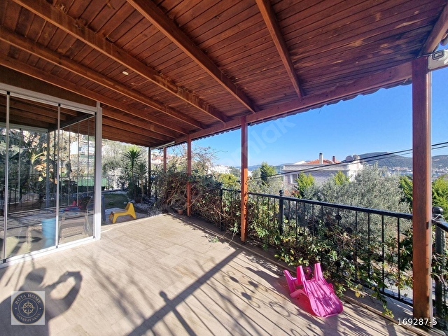 Yenifoça Burunucunda Satılık TAŞ Villa 4 Mevsim Havuz & Full - Görsel 13