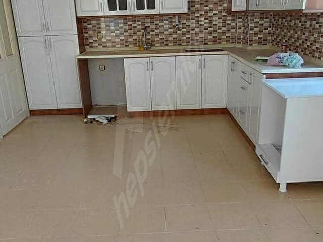 SATILIK DAİRE 3+1 SİTE İÇİ 150 METREKARE 3.KAT BATLAMA GÜLDEMET SİTESİ TEYYAREDÜZÜ MAH 454 EMLAKTAN - Görsel 9