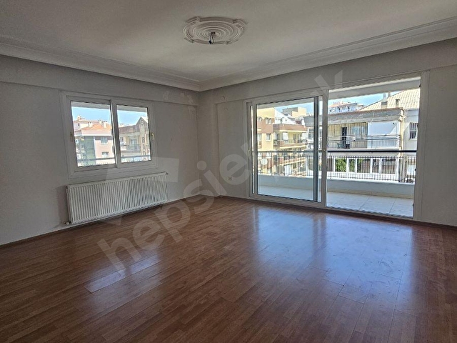 Karşıyaka Dedebaşı Mah. Odaları Aydınlık Ferah 3+1 Kiralık Daire - Görsel 13
