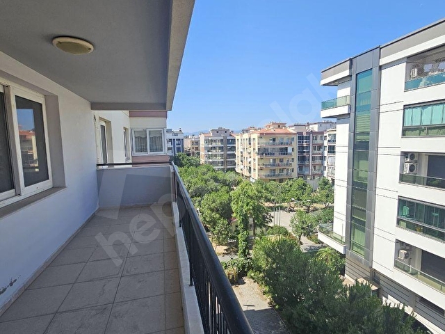 Karşıyaka Dedebaşı Mah. Odaları Aydınlık Ferah 3+1 Kiralık Daire - Görsel 17