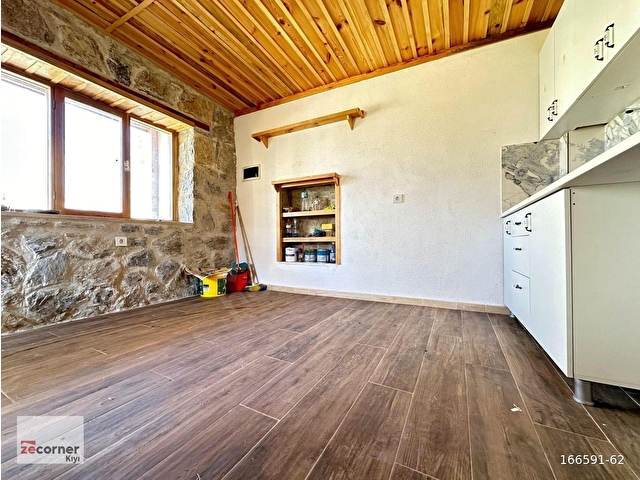 SATILIK YENİLENMİŞ, ŞÖMİNELİ MÜSTAKİL TAŞ EV - Görsel 6