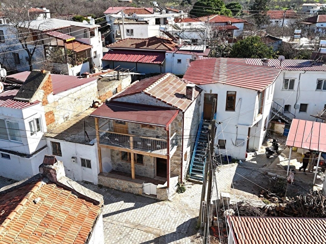 SATILIK YENİLENMİŞ, ŞÖMİNELİ MÜSTAKİL TAŞ EV - Görsel 21