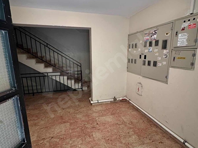 Ümraniye/Armağan Evler.kat 1.asansörsüz.otoparklı.irtifaklıفارسی - Görsel 11