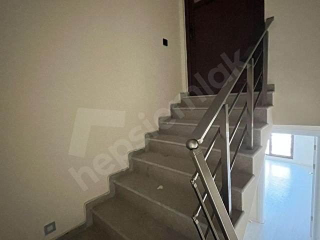 SE&AS EXCLUSIVE: NEZİH SEMTTE 6+1 LÜKS BAHÇELİ VİLLA! - Görsel 6