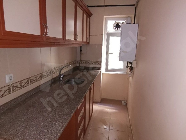 sahibinden Maltepe merkezde marmarayın hemen yaninda 1+1 kiralık daire