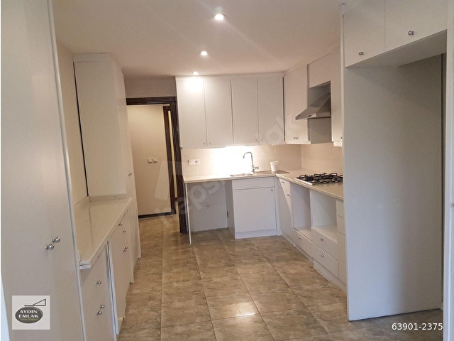 ARNAVUTKÖY PRESTİJLİ SOKAKTA BAHÇELİ OTOPARKLI 4+1DAİRE - Görsel 14