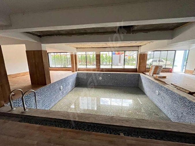 ÇALLI YAPIDAN TÖMÜKTE DENİZE 200 METRE 1+1 EŞYALI LÜX DAİRE - Görsel 6