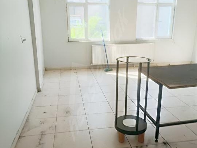 Arnavutköy Hadımköy merkezde kiralık 4 katlı bina - Görsel 2
