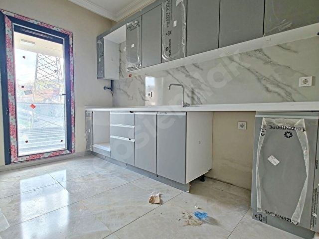 DİRECTTEN ADNAN KAHVECİ METROYA 10DK YÜRÜME MESAFESİNDE, MODERN SİTE İÇİNDE, GÜVENLİKLİ, FERAH 3+1 - Görsel 2