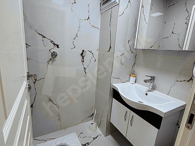 KAFELER CAD. ASANSÖRLÜ PANJURLU LÜKS TADİLATLI 3+1 SATILIK - Görsel 26
