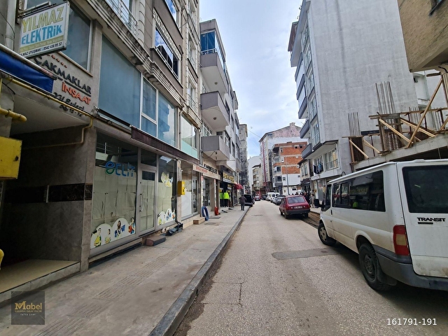 FATSA MEYDANA YAKIN HAREKETLİ KONUMDA 2 KATLI KİRALIK DÜKKAN - Görsel 4