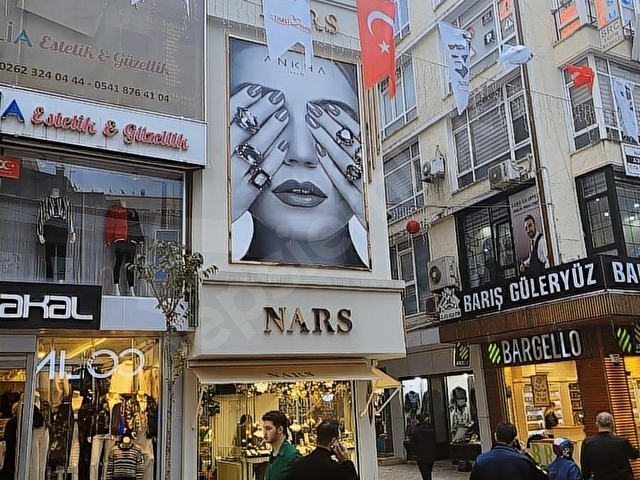 İzmit Çarsi Fethiye Cad. Cepheli Satilik Komple Dukkan Mağaza - Görsel 2