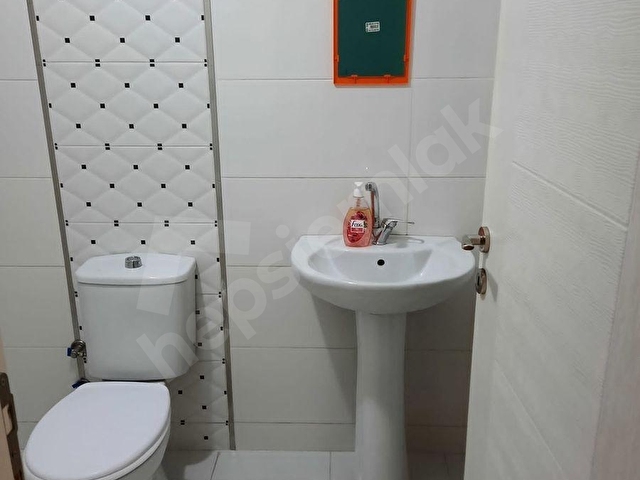 KARACAAHMET MERKEZDE FULL EŞYALI 2+1 DAİRE - Görsel 11