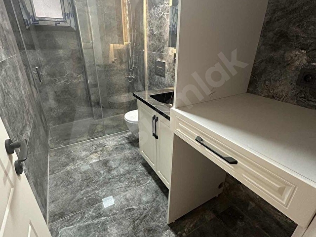 ÜÇYOL METROYA ÇOK YAKIN KONUMDA SIFIR LÜKS DAİRE - Görsel 6