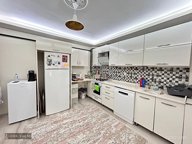 FERİDUN ÇELİK MAHALLESİNDEN ÖN CEPHE 3+1 SATILIK DAİRE - Görsel 3