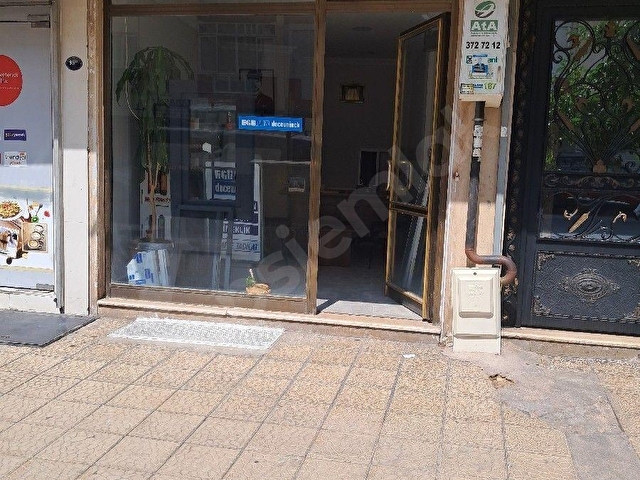 Karşıyaka Zübeyde hanım caddesi üzerinde Satılık Dükkan !
