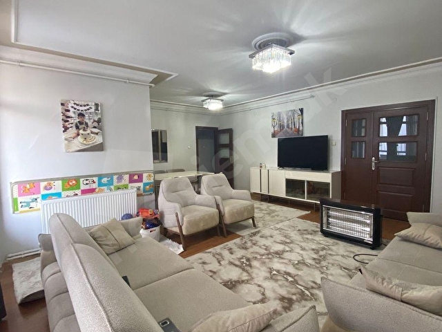 TOROS CADDESİ ÜZERİNDE SATILIK 3+1 150 m2 YATIRIMLIK CAZİP DAİRE !!! KOMBİLİ - Görsel 4