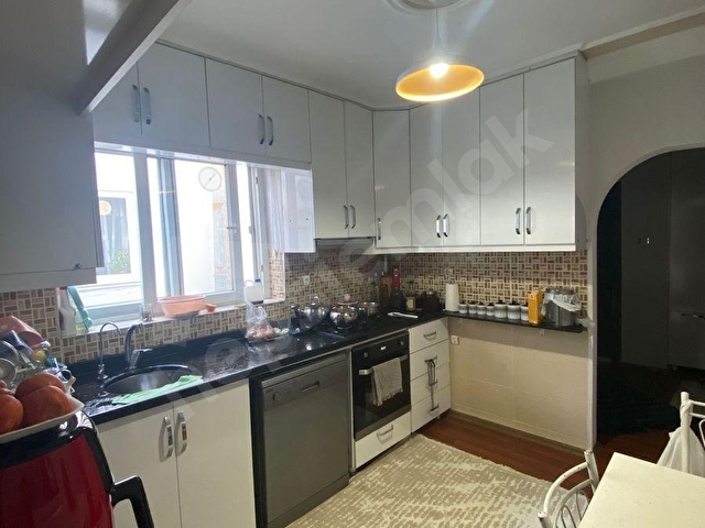 TOROS CADDESİ ÜZERİNDE SATILIK 3+1 150 m2 YATIRIMLIK CAZİP DAİRE !!! KOMBİLİ - Görsel 2