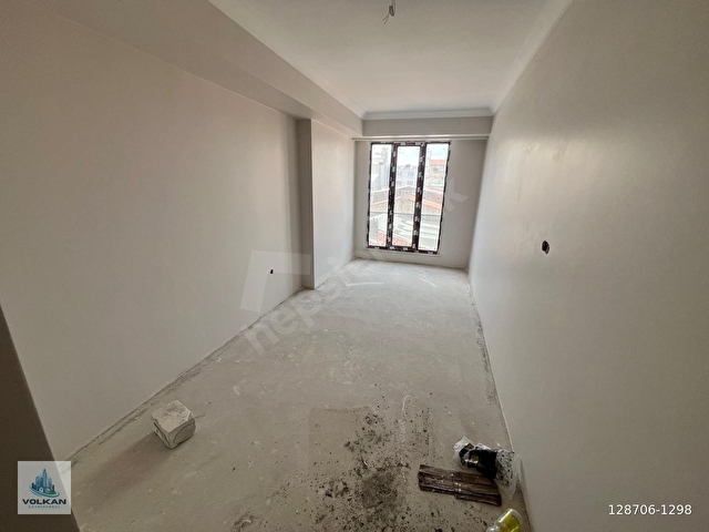 UĞURMUMCU MAH LÜX SİTEDE OTOPARKLI 2+1 100M2 CADDEYE CEPHE DAİRE - Görsel 10