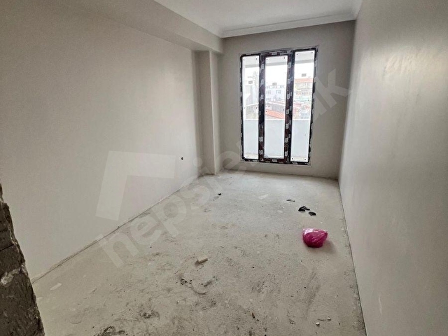 UĞURMUMCU MAH LÜX SİTEDE OTOPARKLI 2+1 100M2 CADDEYE CEPHE DAİRE - Görsel 5