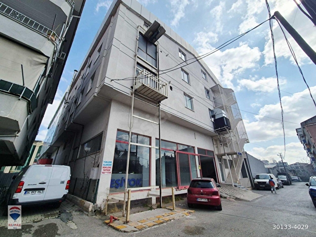PENDIK KAYNARCA E5 CEPHELI 1000 M2 KIRALIK PLAZA KATI - Görsel 5