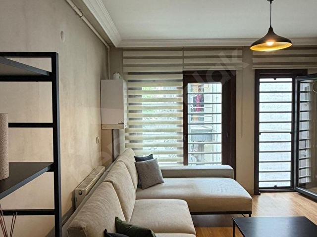 BAHÇELİEVLERde CADDE YAKINI 1.KATTA FULL BAKIMLI GENİŞ 1+1 DAİRE - Görsel 9