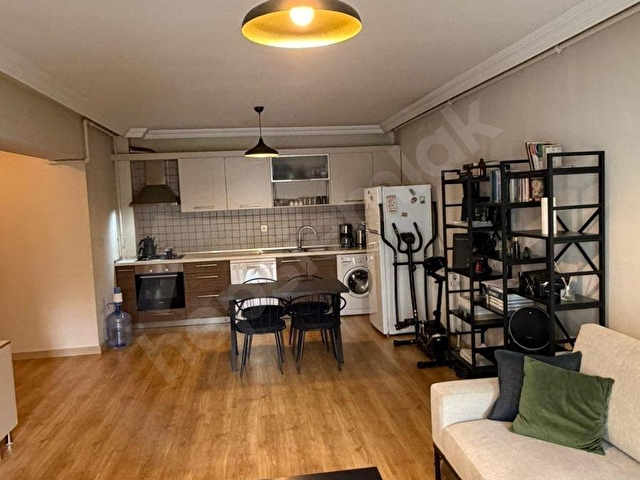 BAHÇELİEVLERde CADDE YAKINI 1.KATTA FULL BAKIMLI GENİŞ 1+1 DAİRE - Görsel 12