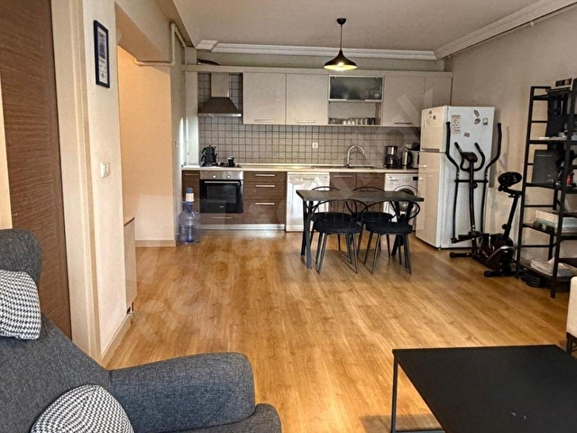 BAHÇELİEVLERde CADDE YAKINI 1.KATTA FULL BAKIMLI GENİŞ 1+1 DAİRE - Görsel 18