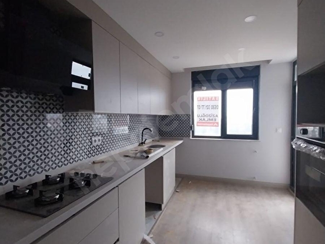 HABİBLER MAH ŞELALE CADDESİNE YAKIN HAVUZLU SİTE İÇİNDE 2+1 DAİRE - Görsel 2