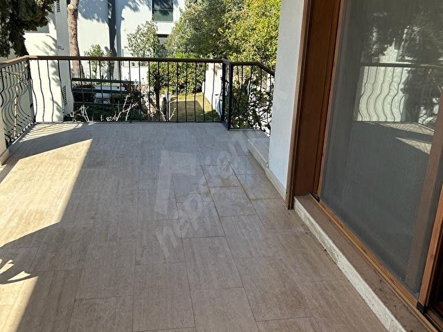 Çeşme Ardıçta Denize Sıfır Yıllık Kiralık Villa - Görsel 14