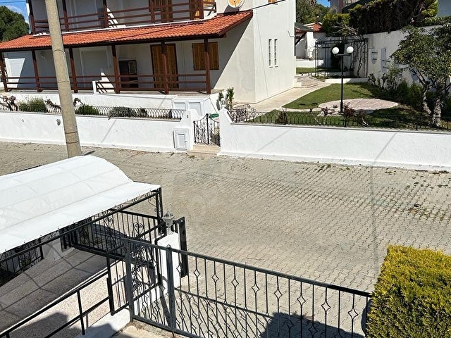 Çeşme Ardıçta Denize Sıfır Yıllık Kiralık Villa - Görsel 4